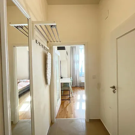 Apartman Cosy Small In 1 On Metro Muzeum *